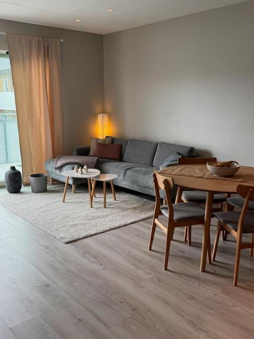 Nice & Cozy Two Bedroom Apartment With A Balcony Akureyri Eksteriør bilde